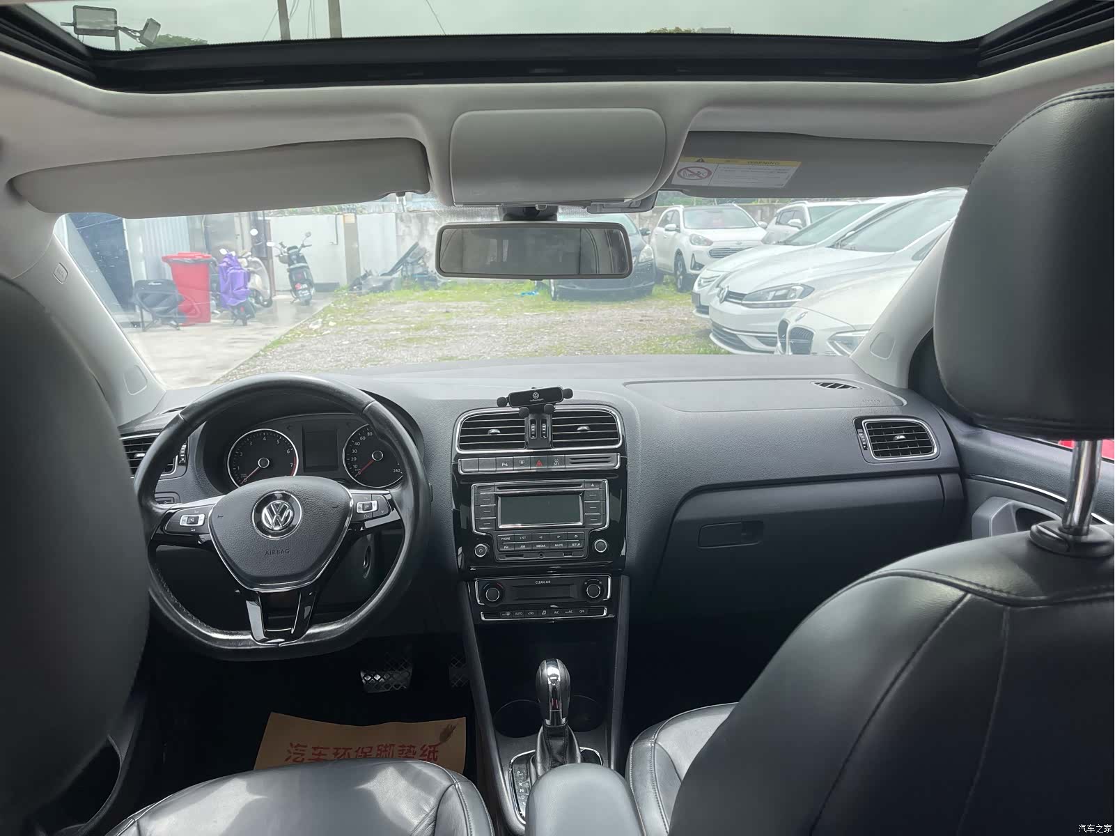 Volkswagen Polo, 2016 все фото
