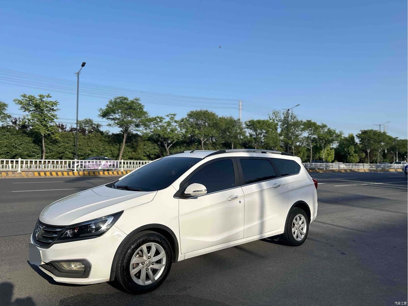 Wuling 310W, 2018 1