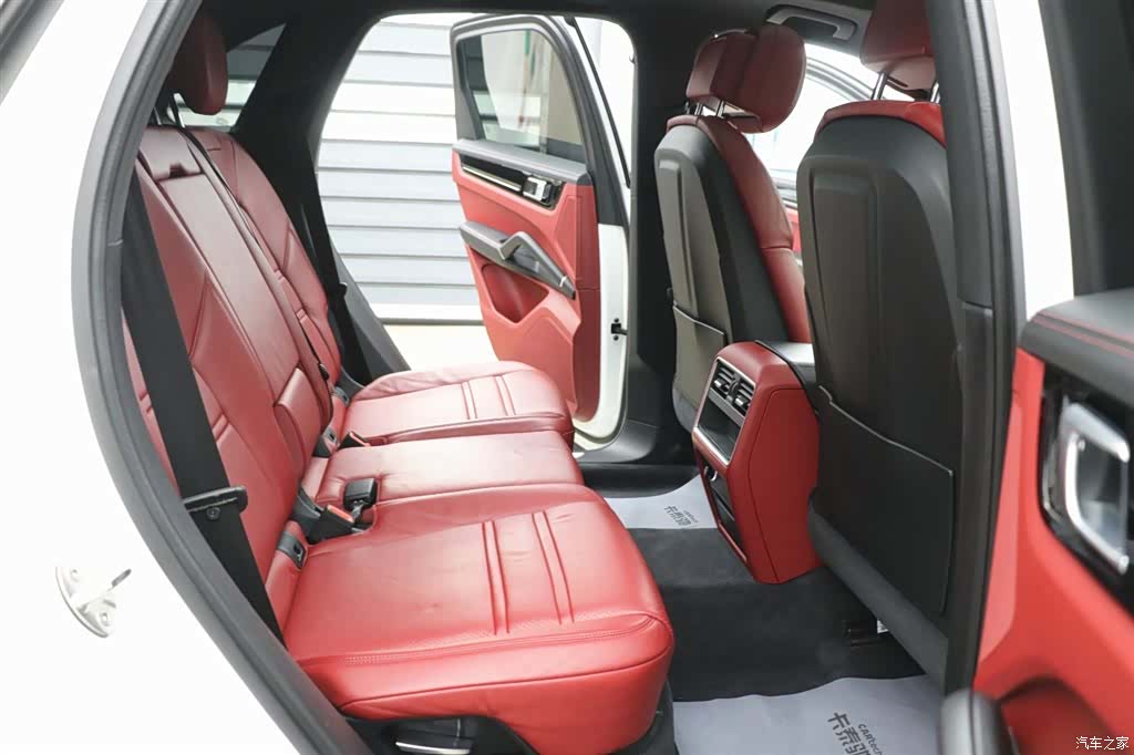 Porsche Cayenne, 2020 23