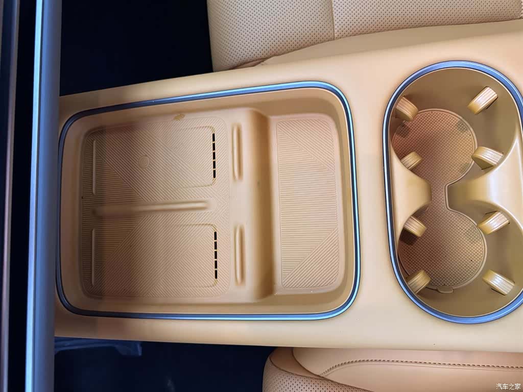 Li Auto i6, 2026 14