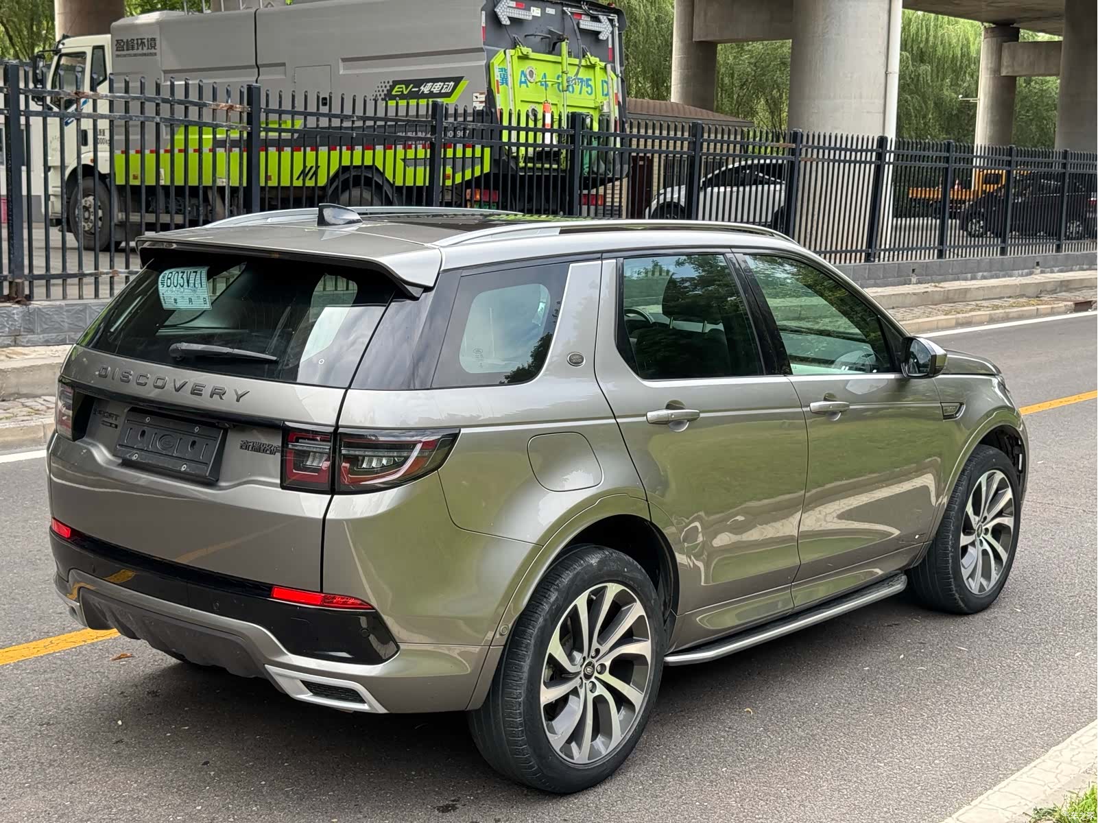 Land Rover Discovery, 2021 4