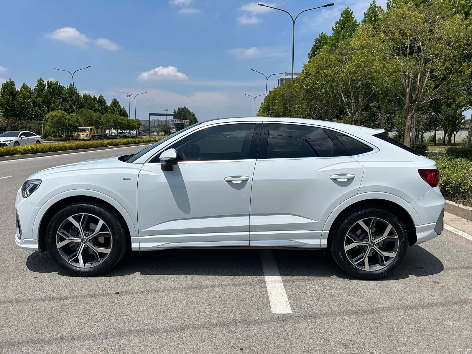 Audi Q3, 2021 12