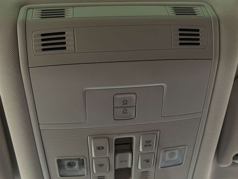 Volkswagen T-ROC exploring Songs