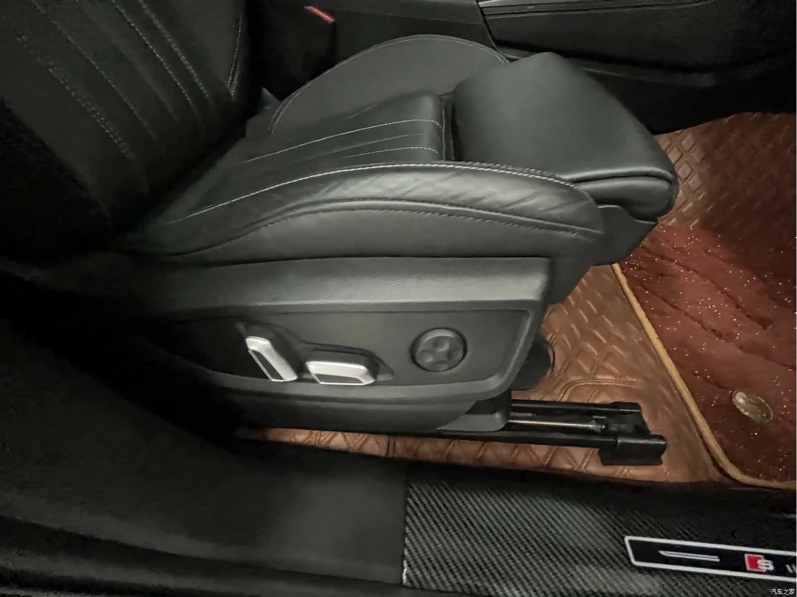 Audi Q5L, 2024 8