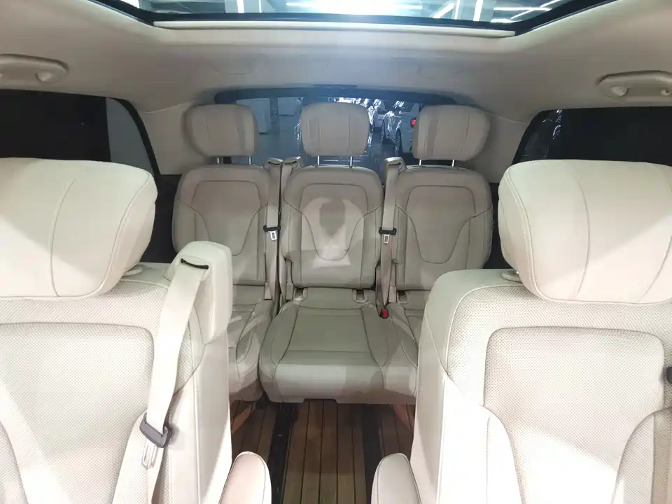 Mercedes-Benz V-class