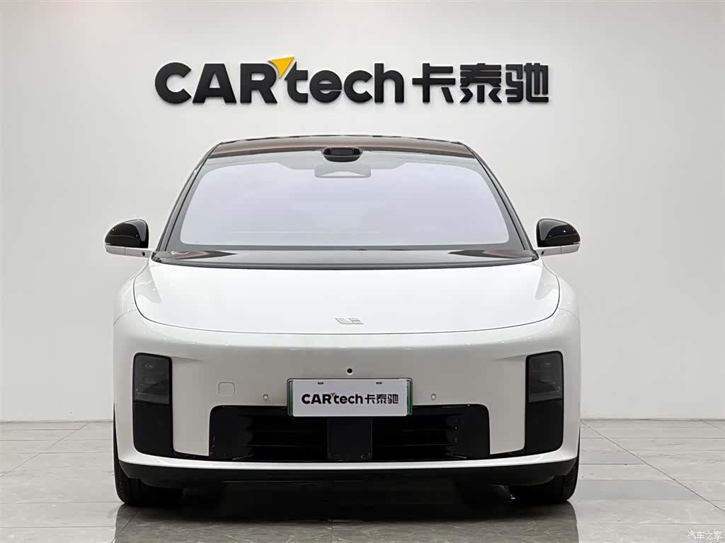 Li Auto i8, 2026 7