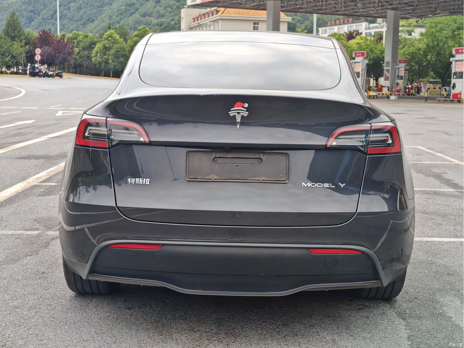 Tesla Model Y, 2024 8