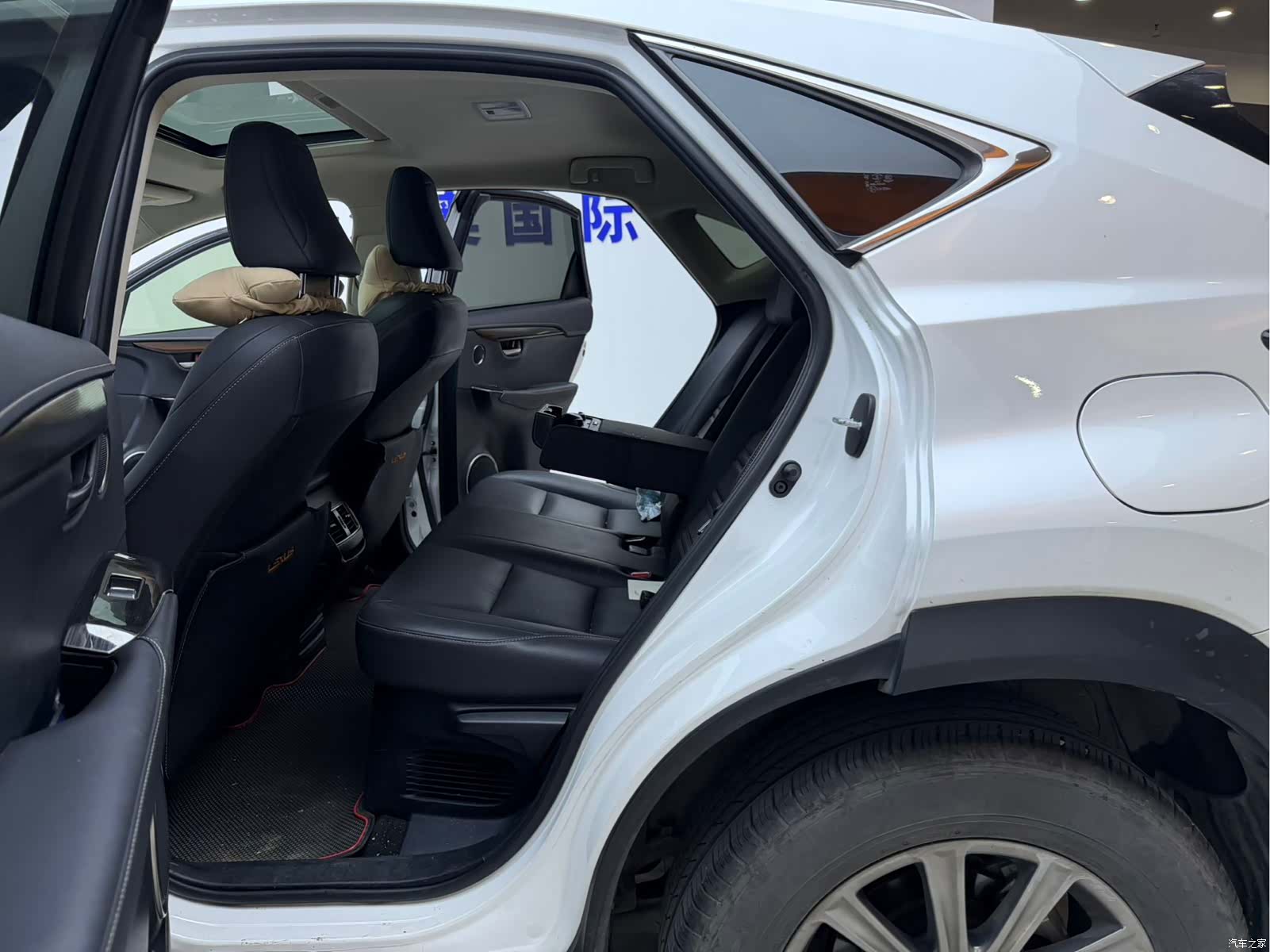 Lexus NX, 2021 13
