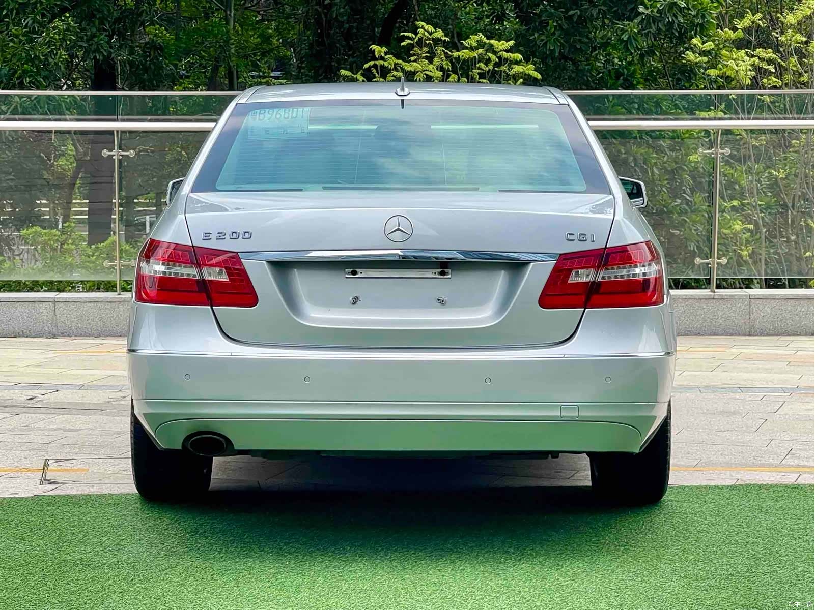 Mercedes-Benz E-Class, 2010 3