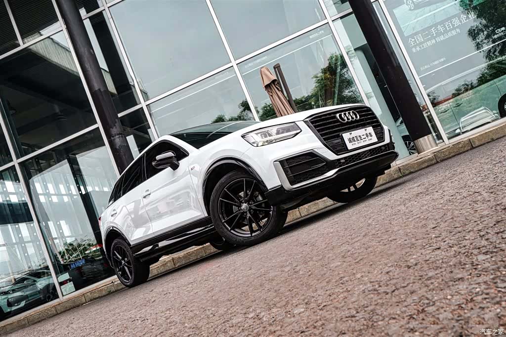 Audi Q2L, 2019 4