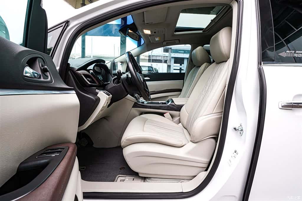 Buick GL8, 2021 8
