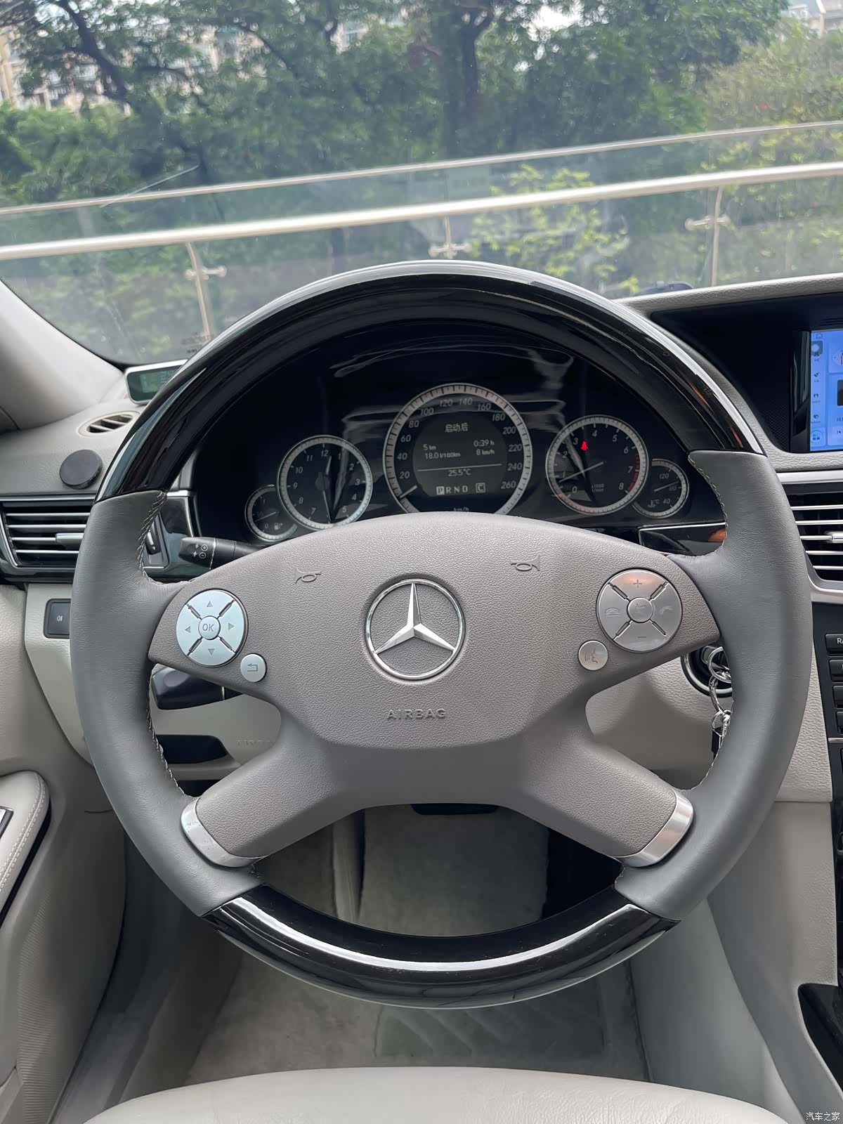 Mercedes-Benz E-Class, 2010 7