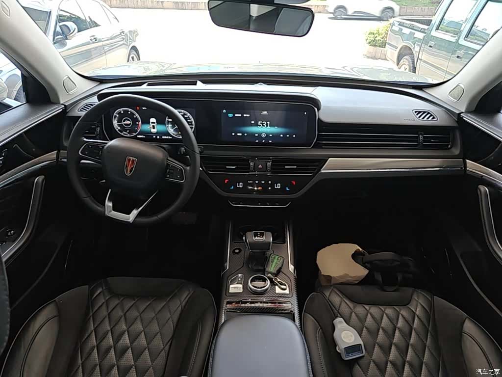 Hongqi HS5, 2019 10