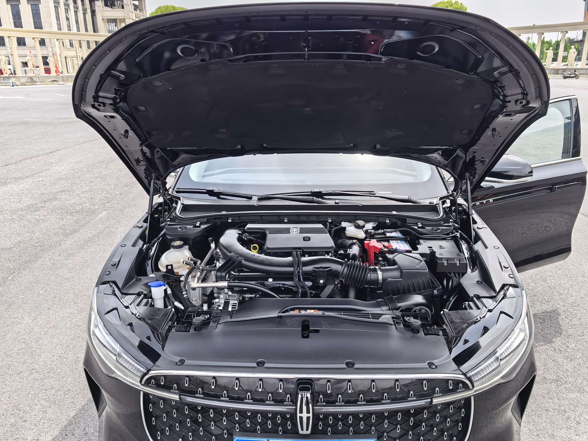 Lincoln Z, 2025 11