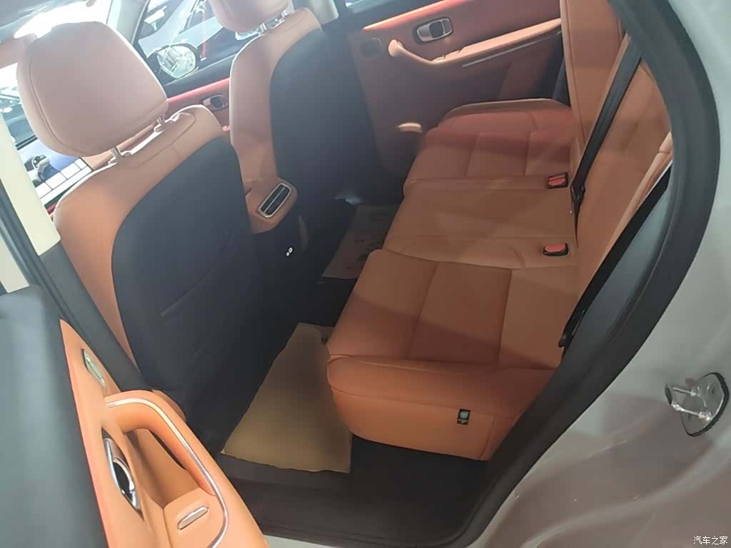 Leapmotor C10, 2025 17