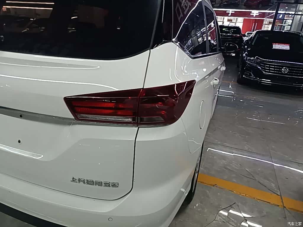Wuling 360, 2018 8