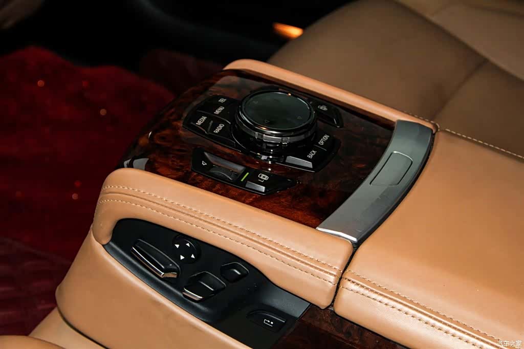 BMW 7 Series, 2013 17