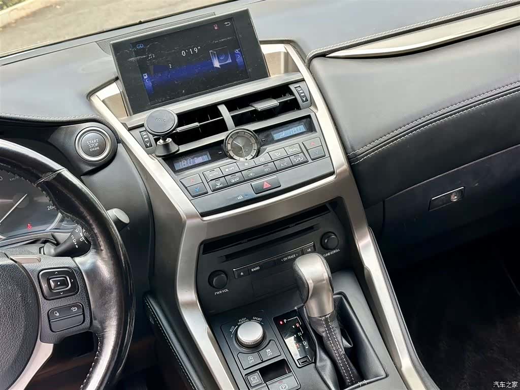 Lexus NX, 2017 все фото