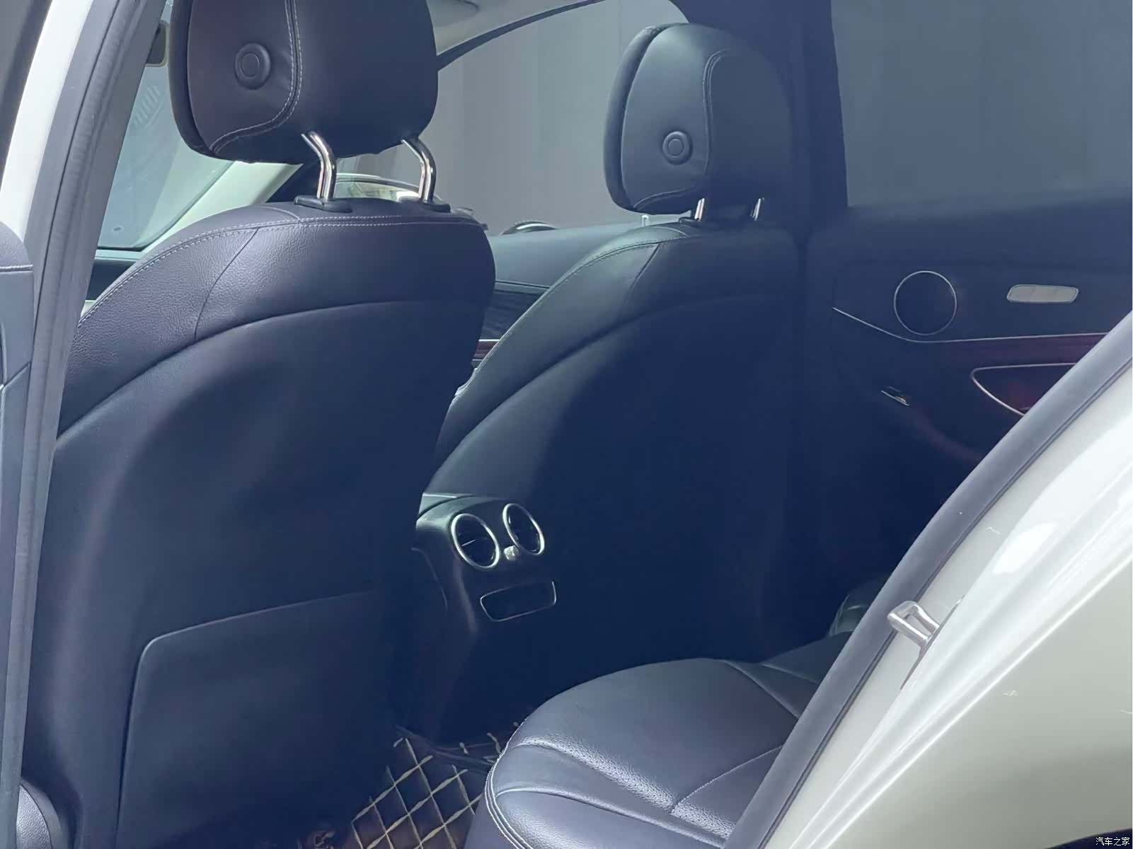 Mercedes-Benz C-Class, 2020 10