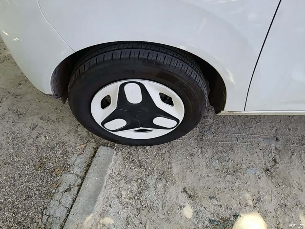 Geely Panda, 2025 23