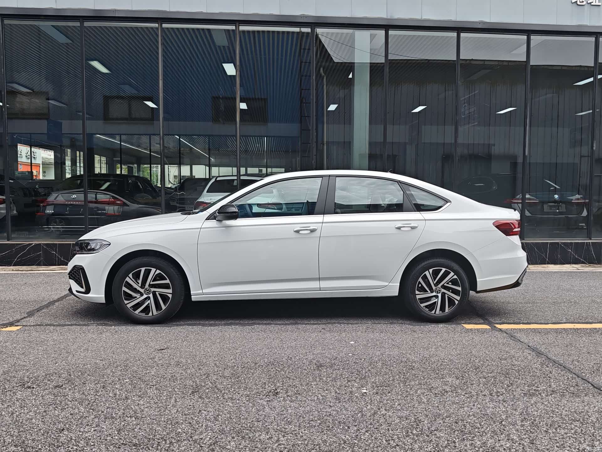 Volkswagen Lavida, 2026 13