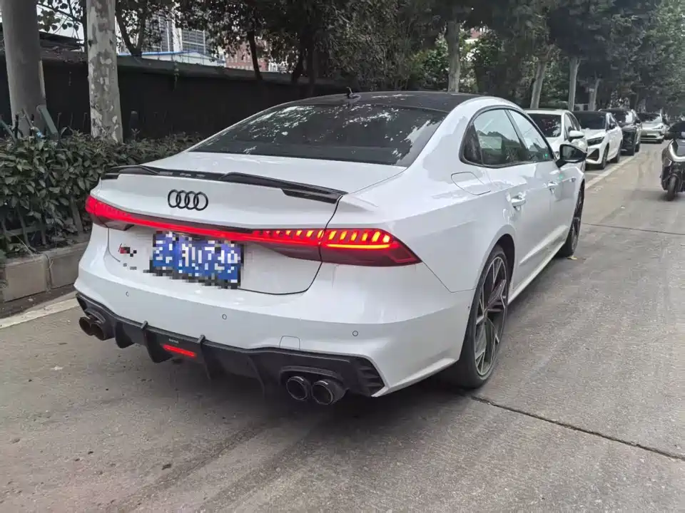 Audi A7L