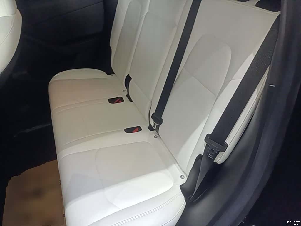Tesla Model Y, 2022 17