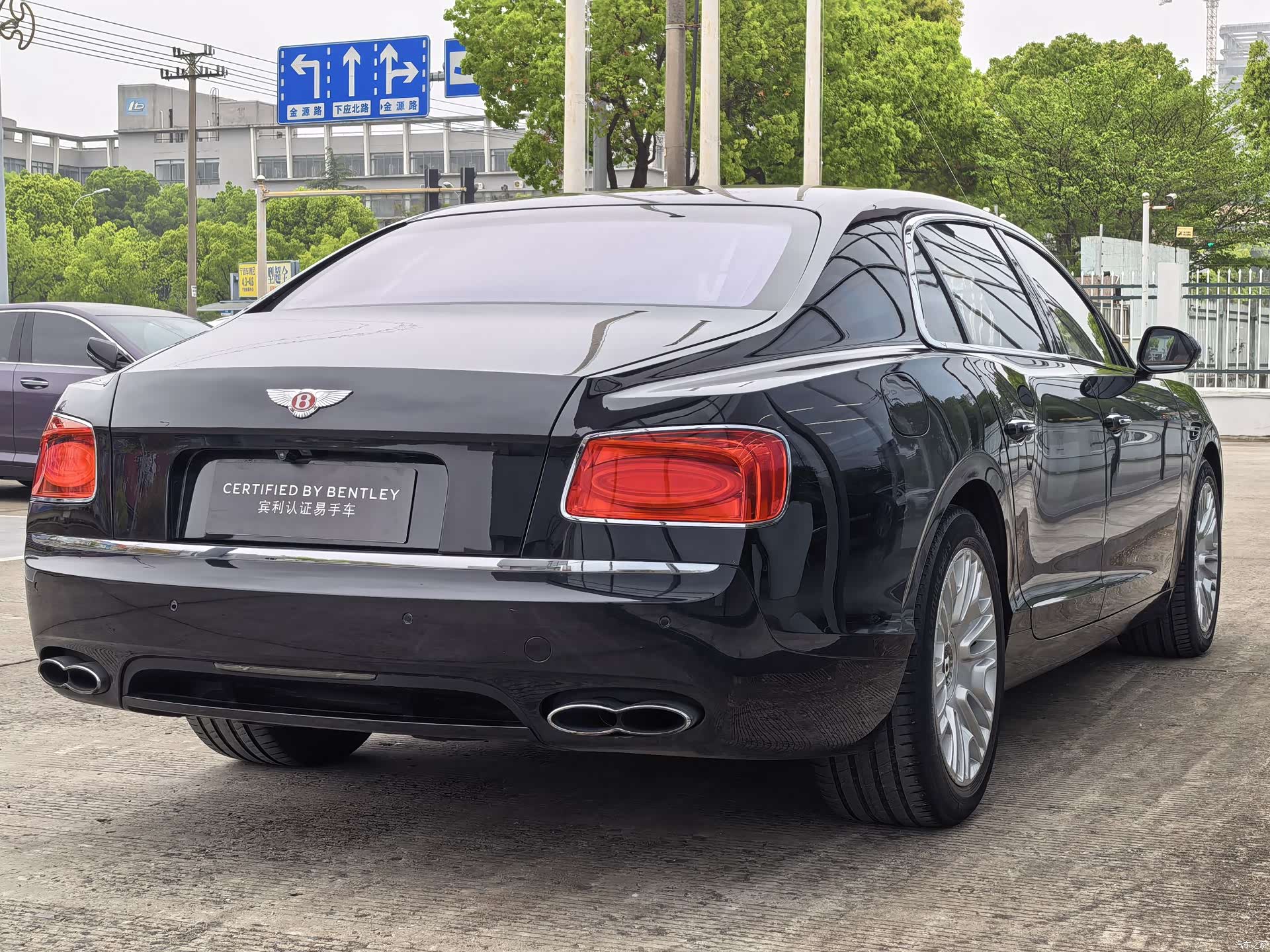 Bentley Flying Spur, 2018 7