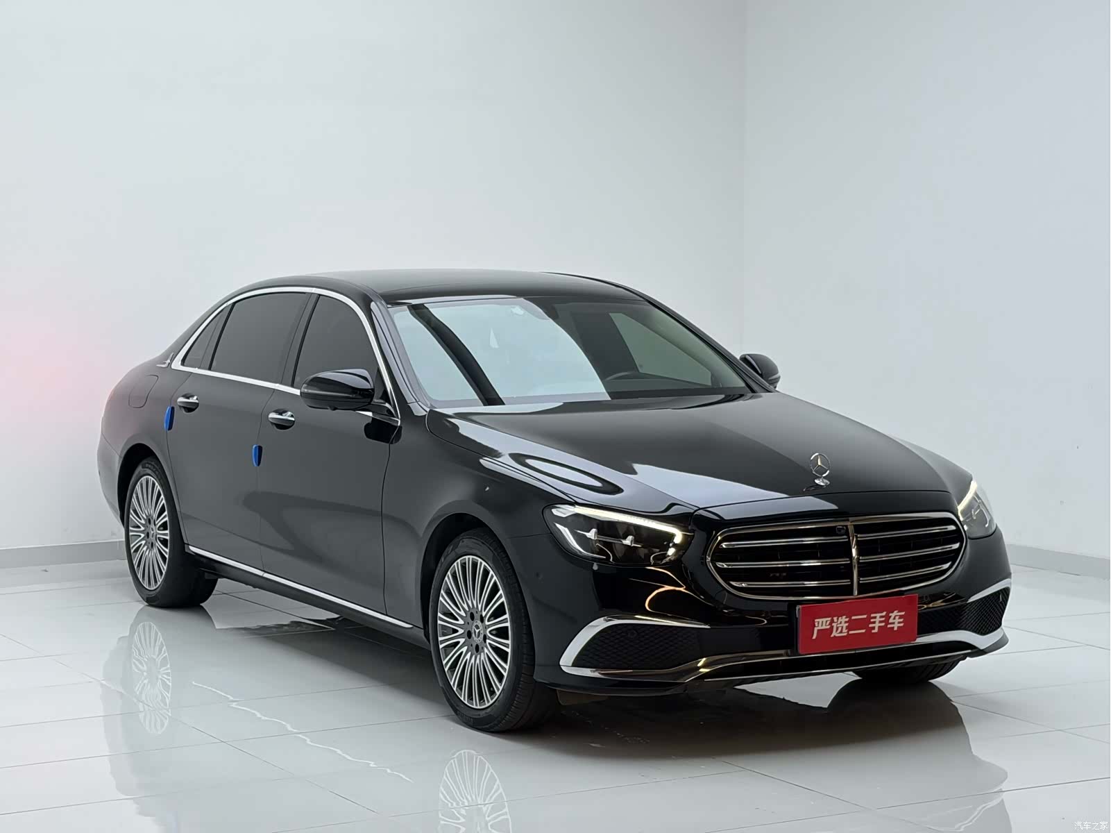 Mercedes-Benz E-Class, 2023 3