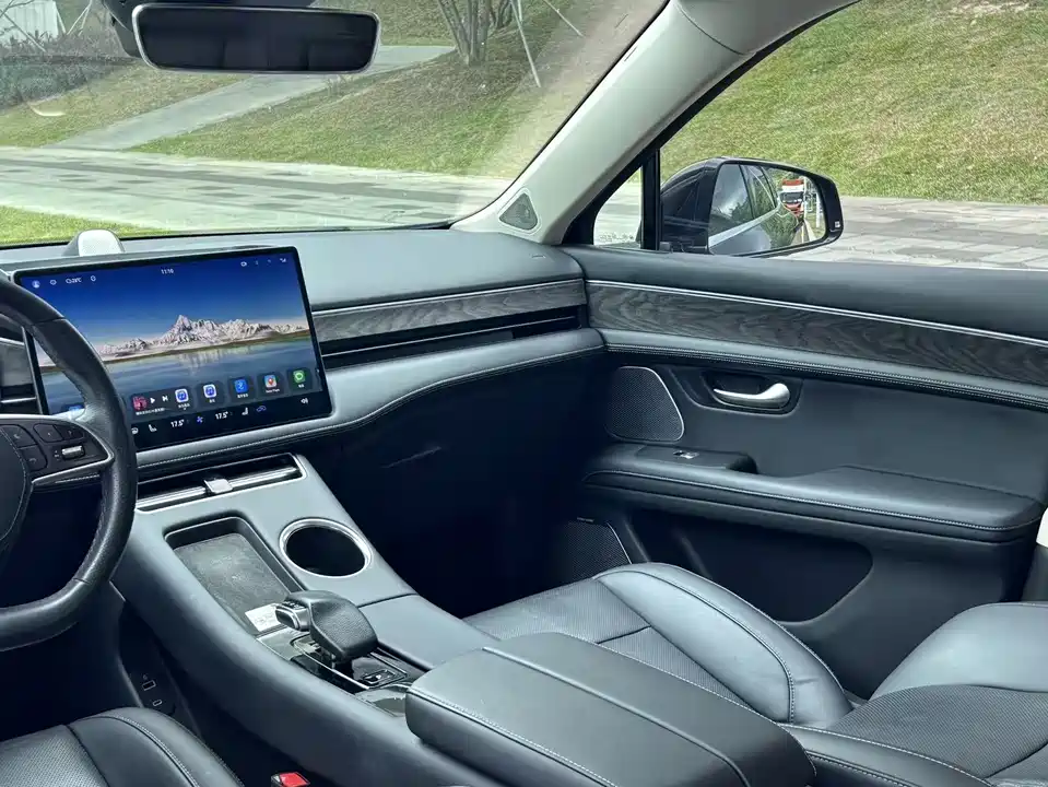 AITO Ask the world M5