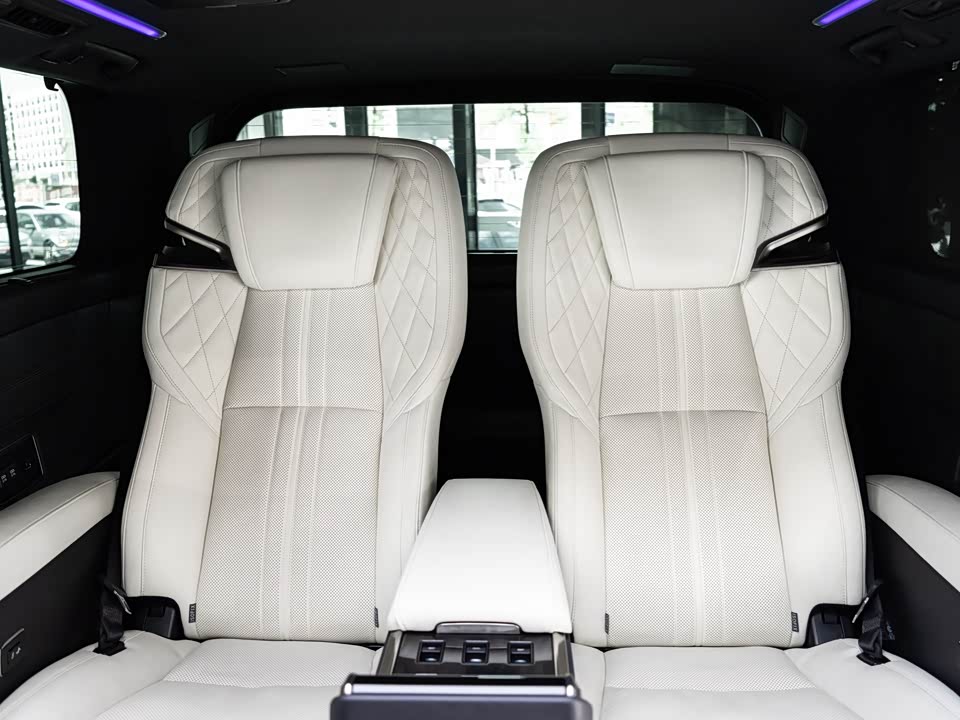 Lexus LM