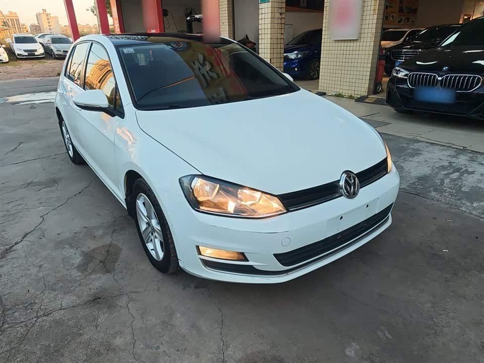Volkswagen golf
