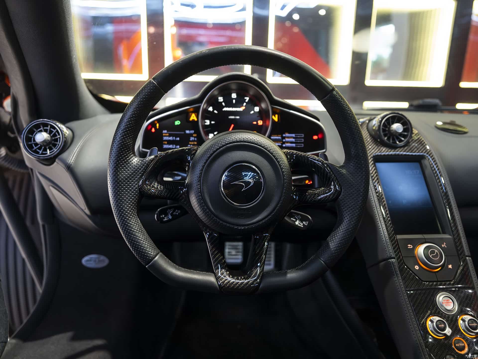McLaren 12C, 2014 23