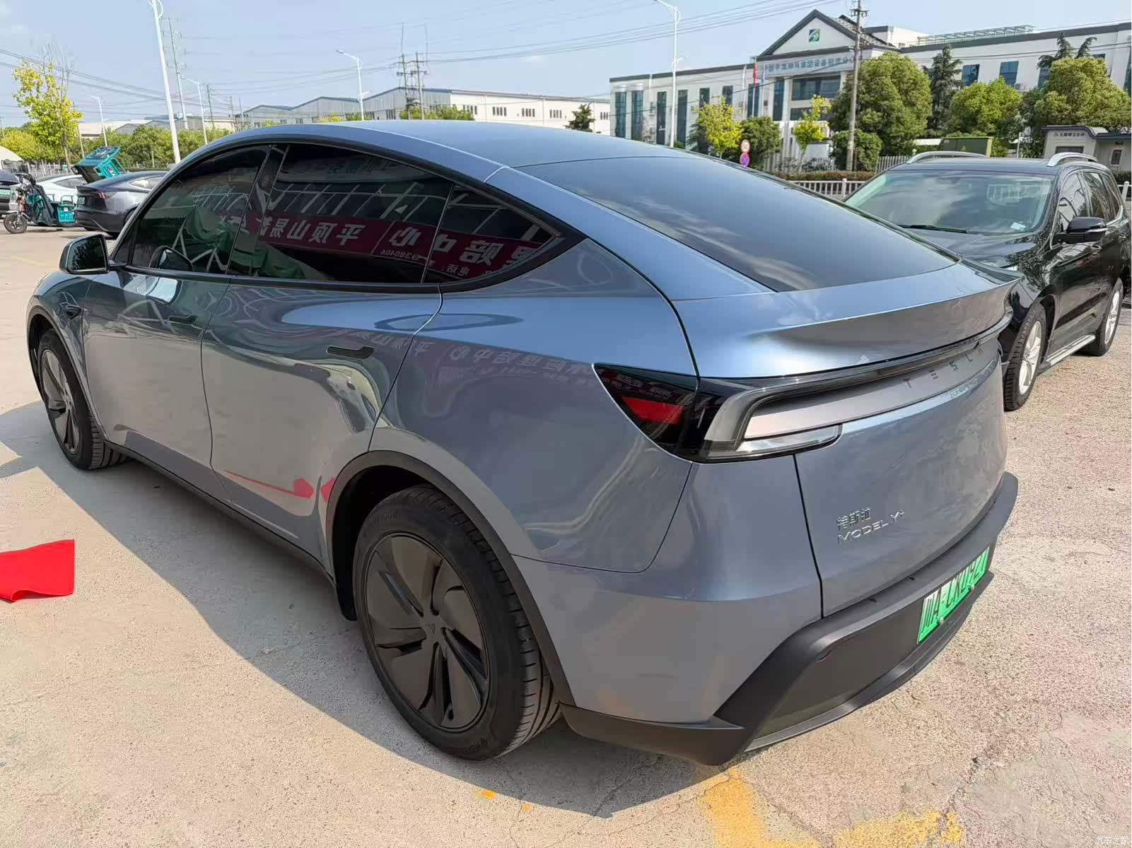 Tesla Model Y, 2025 4