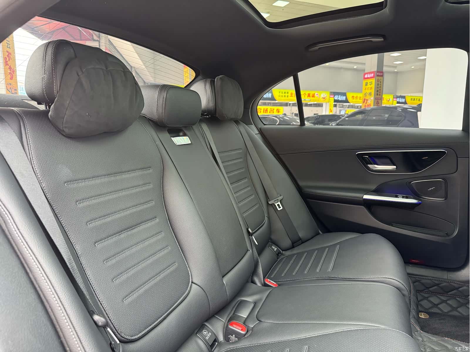 Mercedes-Benz C-Class, 2024 11