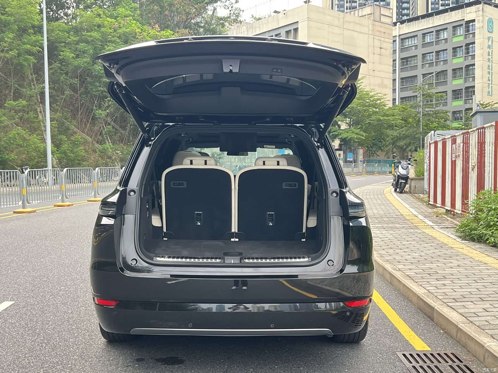 Li Auto L9, 2023 8
