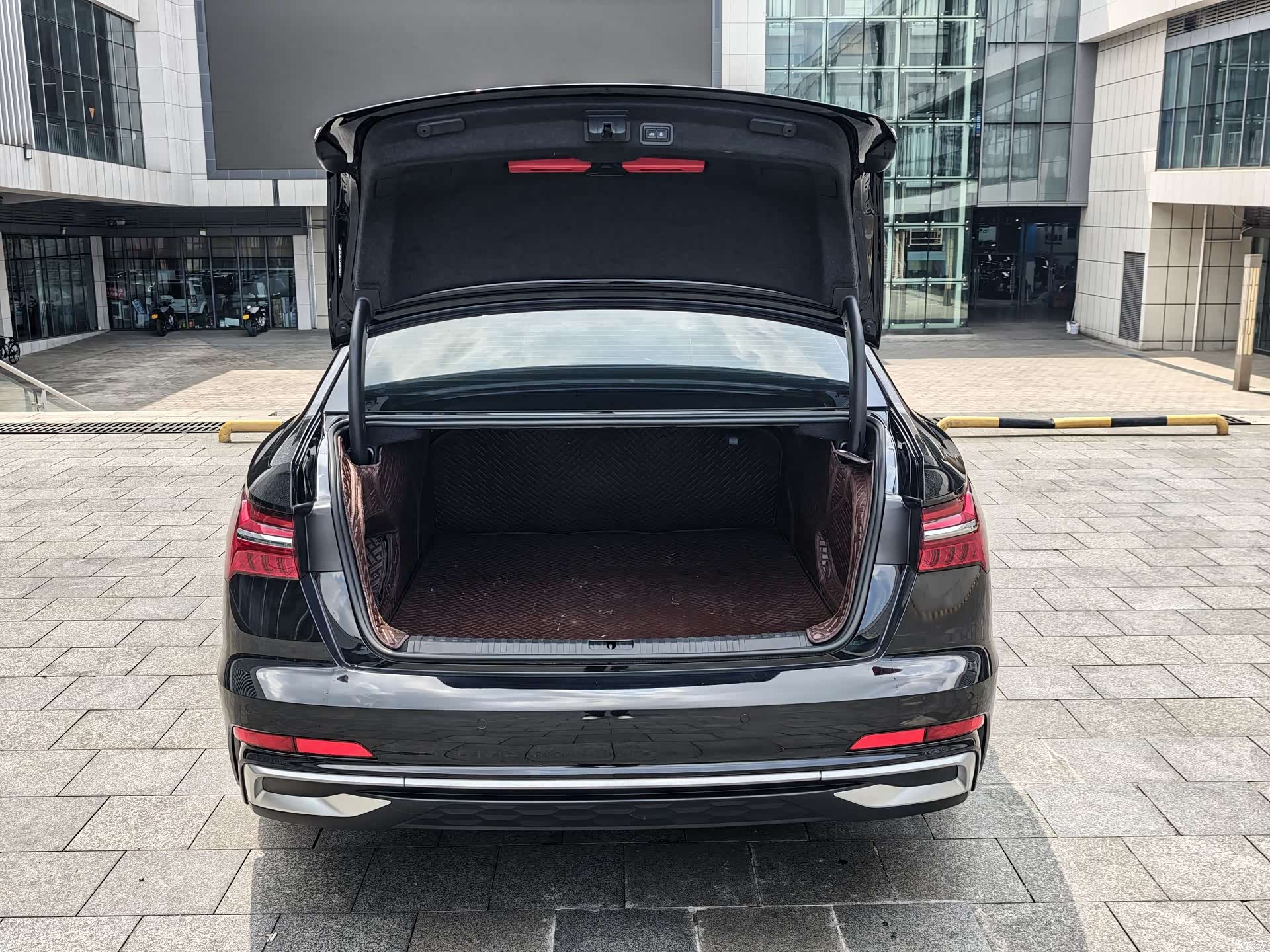 Audi A6L, 2023 24