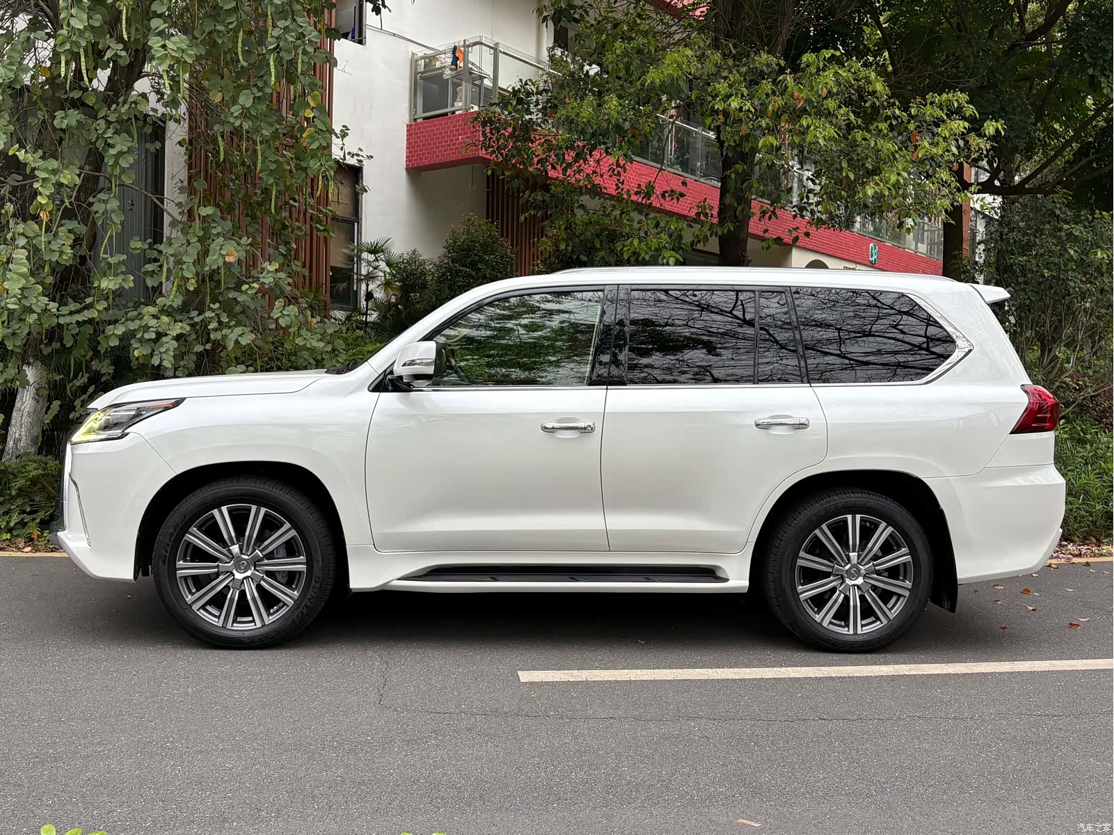 Lexus LX, 2016 3