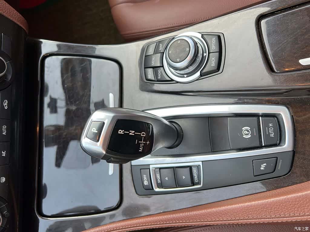 BMW 5 Series, 2015 11