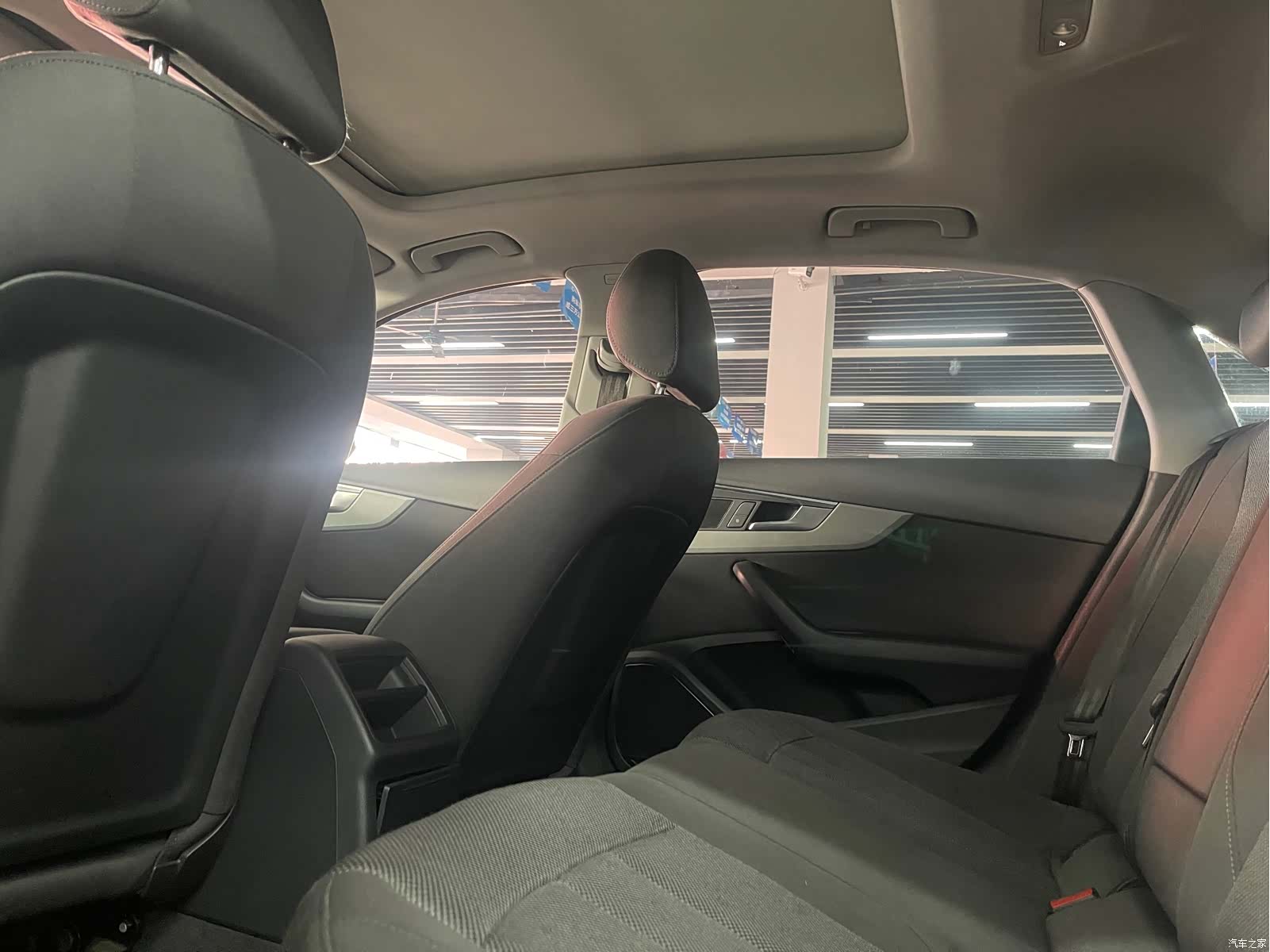 Audi A4L, 2018 8