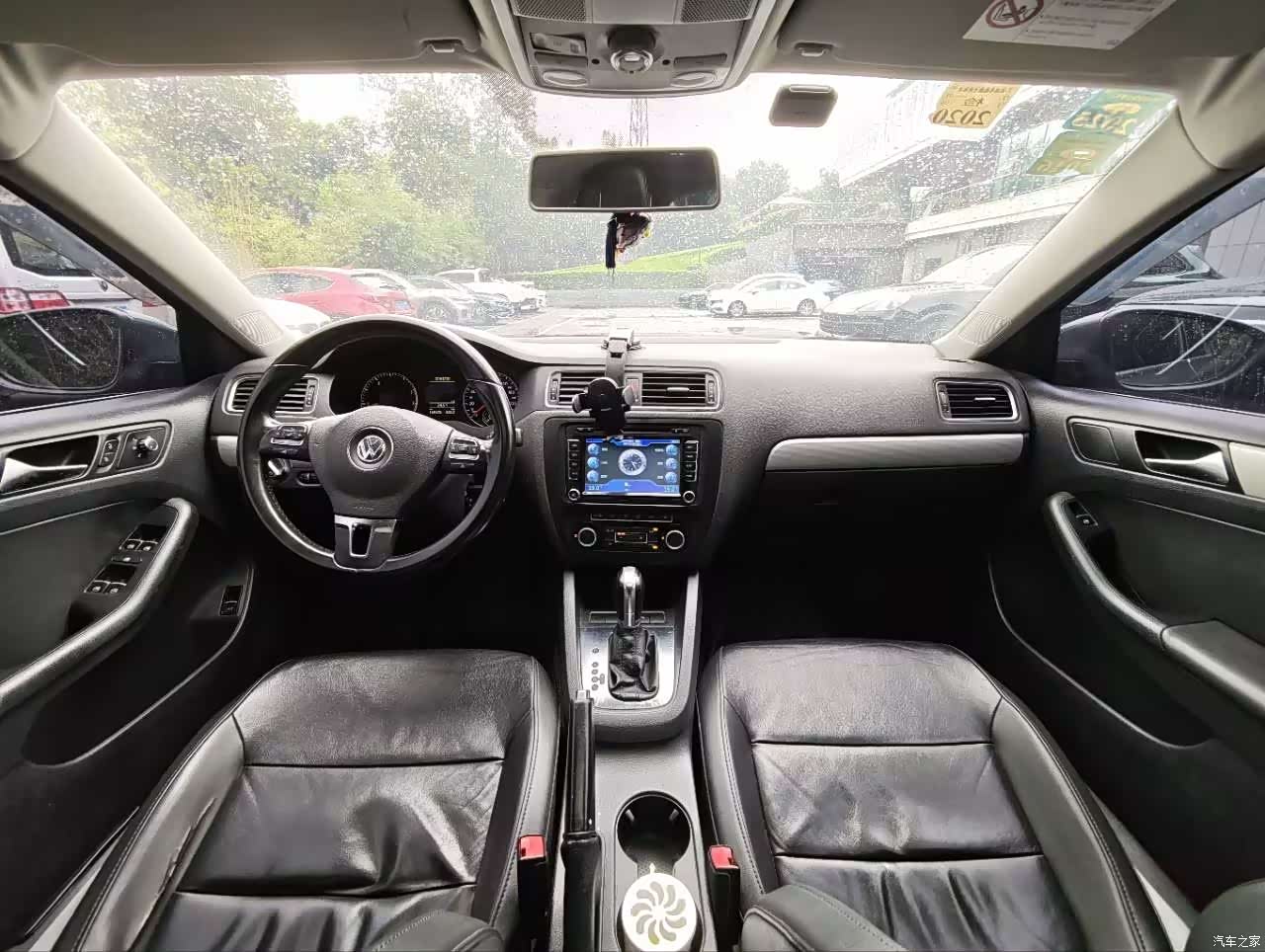 Volkswagen Sagitar, 2014 14