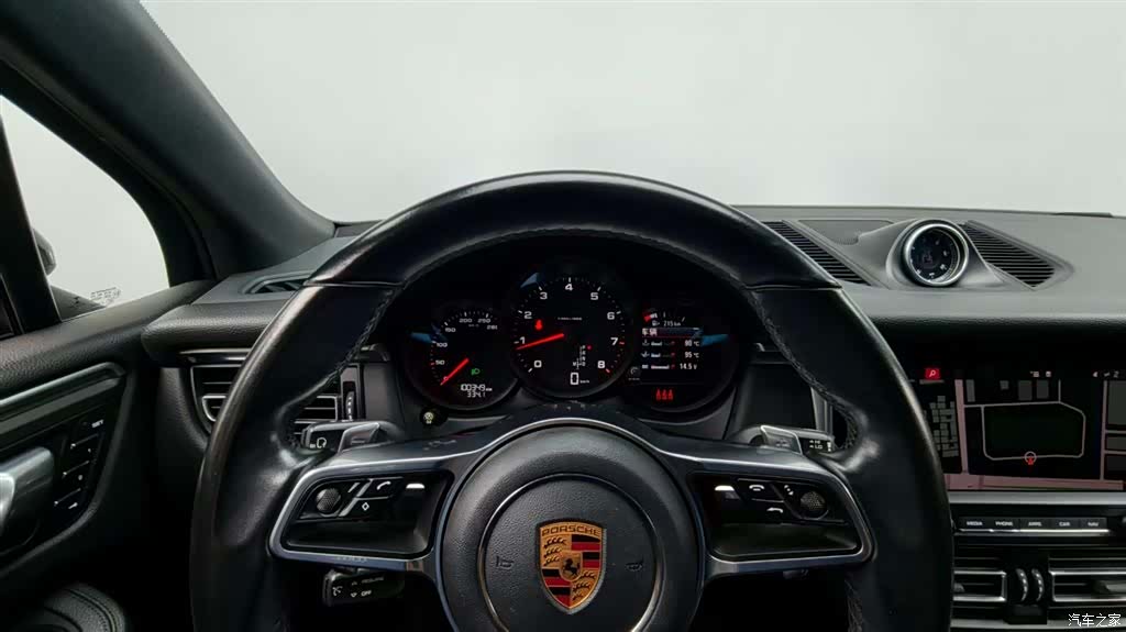 Porsche Macan, 2018 11