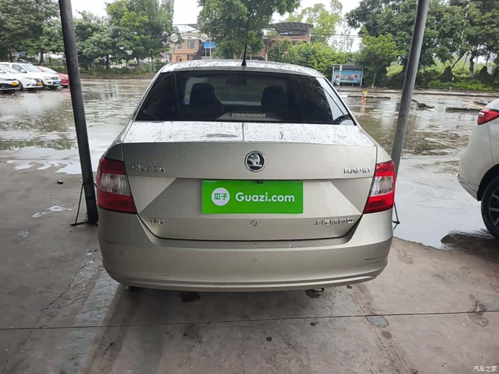 Skoda Rapid, 2017 6