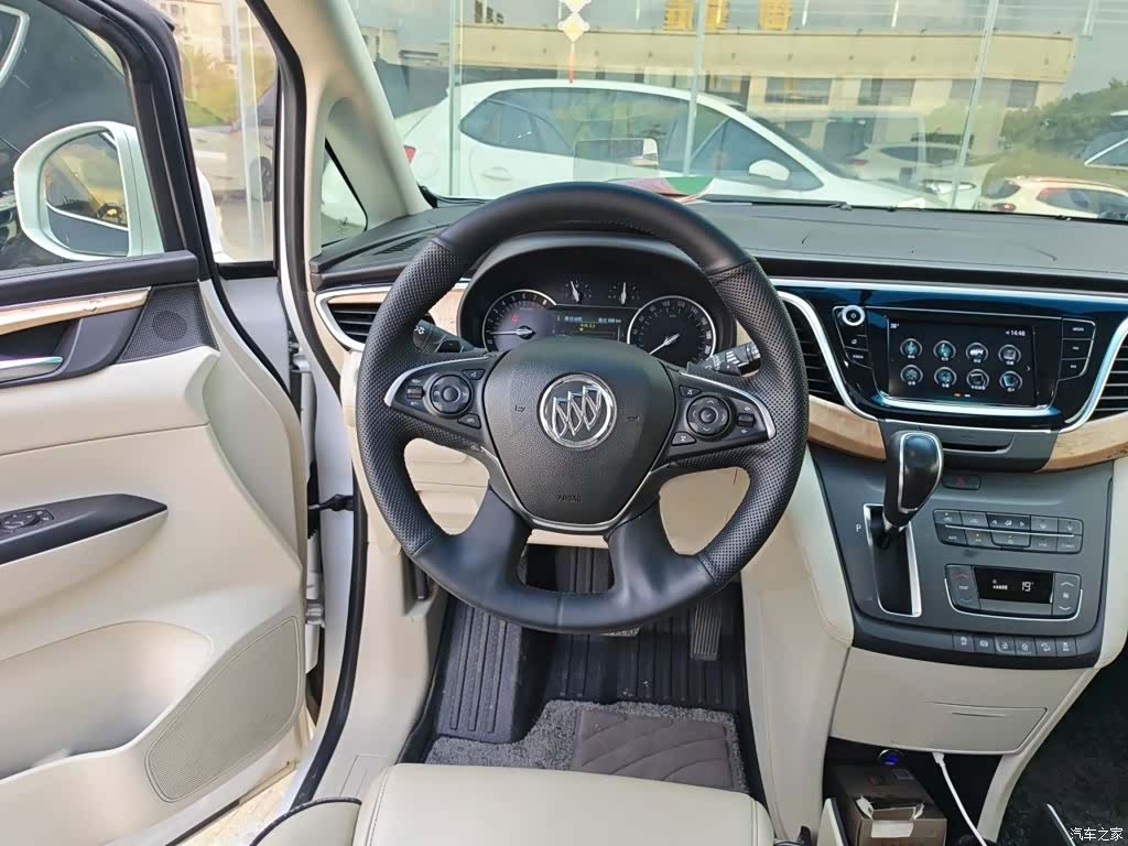 Buick GL8, 2019 3