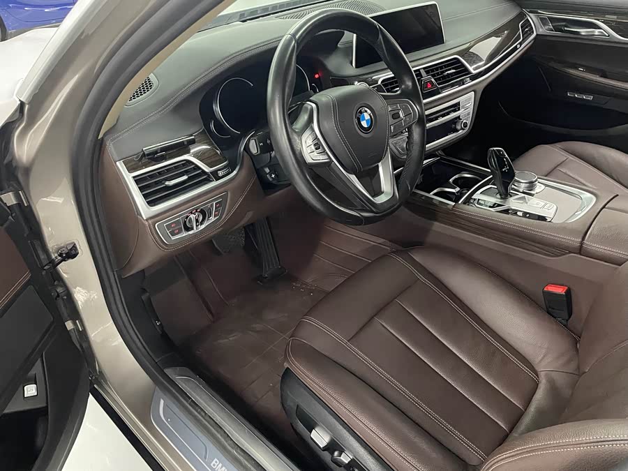 BMW 7-Series 2017, фото 14