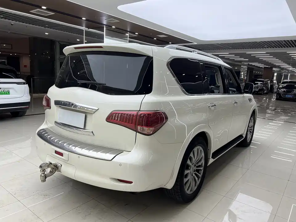Infiniti QX80