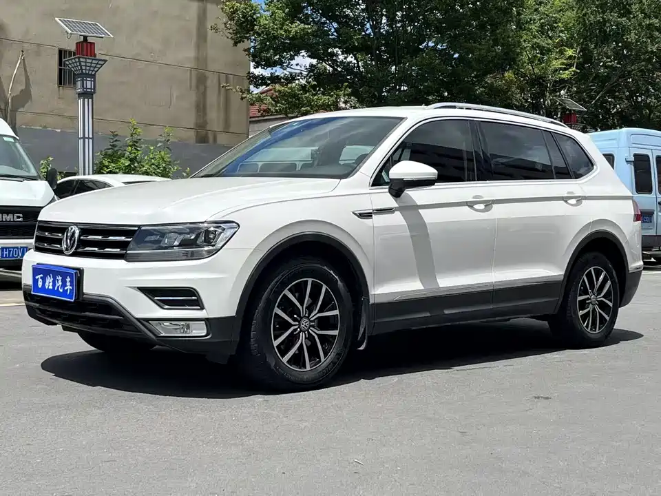 Volkswagen Tiguan L