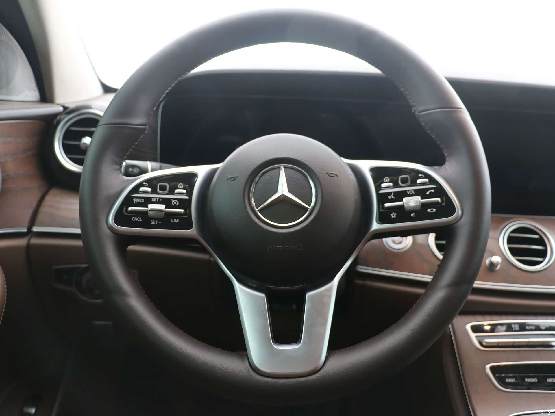 Mercedes-Benz E-Class, 2018 все фото