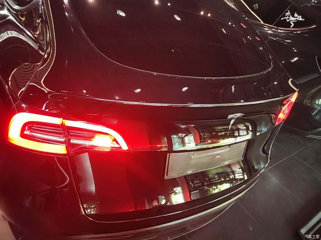 Tesla Model Y, 2022 6
