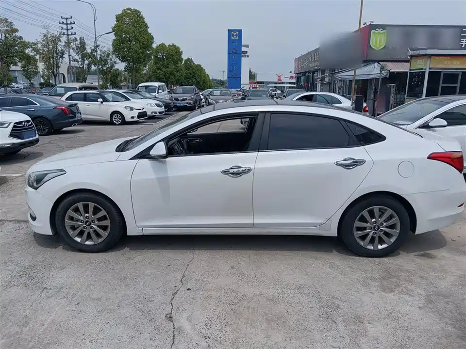 Hyundai Name picture